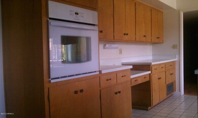 KITCHEN - EXTRA COUNTER