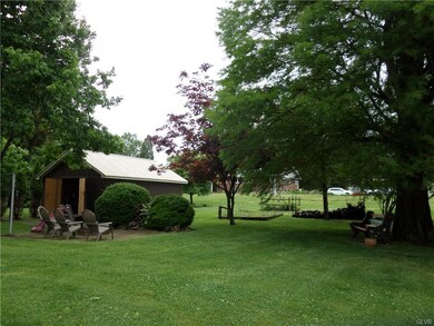 408 Cypress St, Walnutport, PA 18088 - photo 4