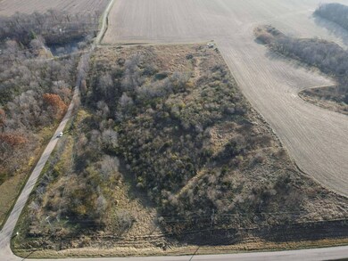 1285 200th Ave, Monmouth, IL 61462 - photo 3