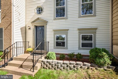 10501 Trinidad Ct, Manassas, VA 20109 - photo 3