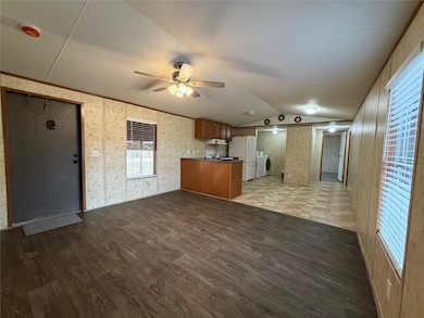 1003 Nunez St, Beasley, TX 77417 - photo 3