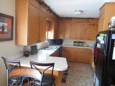 730 Walnut 024