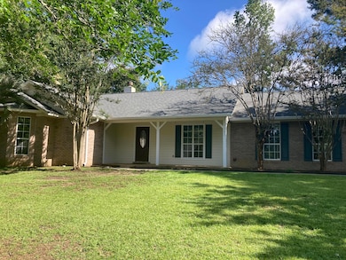 381 Delta Dr W, Hattiesburg, MS 39402 - photo 3