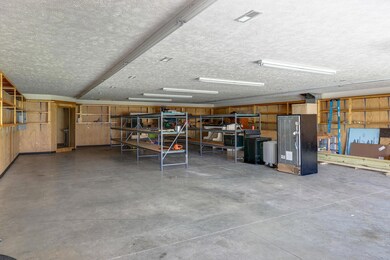 60 x 40 Well insulated and cooled shop with bathroom and separate meter with 200 amp service