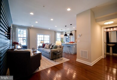 32 N Cannon Ave, Lansdale, PA 19446 - photo 2