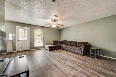 1209 Davis St, Cleburne, TX 76033 - photo 6