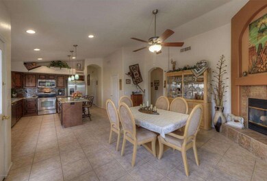 005_Dining - Kitchen