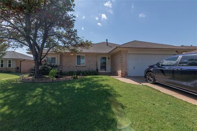 1805 Briar Hill St, Moore, OK 73160 - photo 3