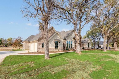 1013 Monaco Ct, Springtown, TX 76082 - photo 3