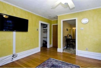 957 Washington St unit 4, Newtonville, MA 02460 - photo 3