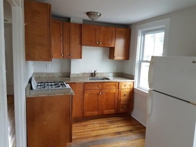 10 Rowland St unit 2, Marblehead, MA 01945 - photo 3