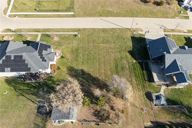 1722 Gardner Dr NW, Cedar Rapids, IA 52405 - photo 4