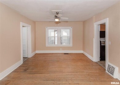 2004 Iowa St, Davenport, IA 52803 - photo 5