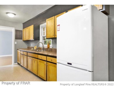 402 Durant Dr, Fayetteville, NC 28304 - photo 6