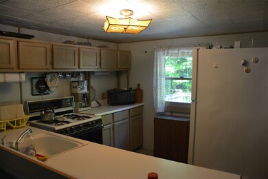 810 Stonehouse Rd, Whitingham, VT 05342 - photo 4