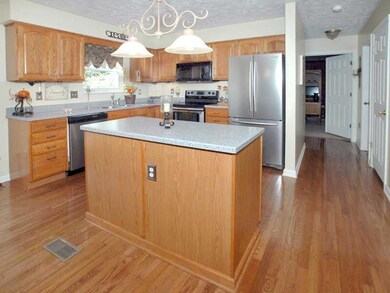 564 Hoover Dr, Apollo, PA 15613 - photo 3