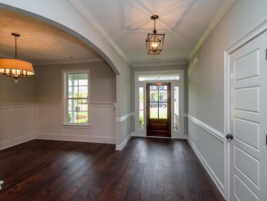 FOYER TO DR