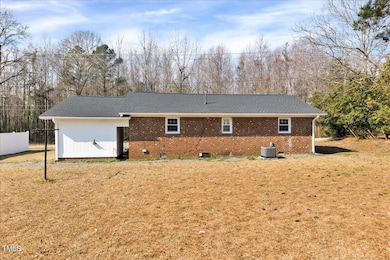 32-307 S Main St-32