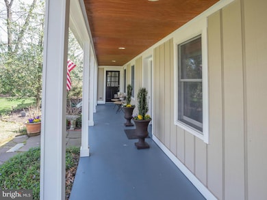 8917 Littleton St, Fairfax, VA 22032 - photo 3