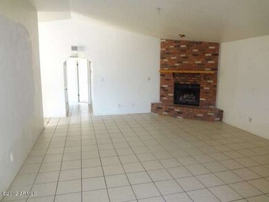 023-184310 - LivingRoom-DiningRoom
