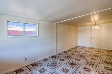 7 Living Room photo a