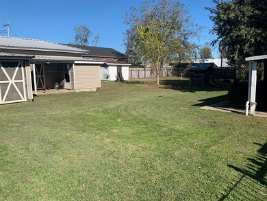 106 E Henderson St, Ocilla, GA 31774 - photo 4