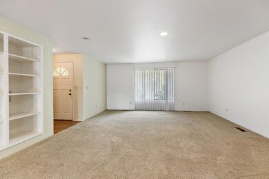 243 Dustin Way, Grants Pass, OR 97526 - photo 5