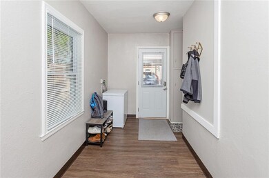 2904 Adams Ave, Des Moines, IA 50310 - photo 7