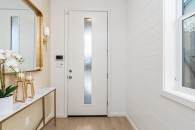 6546 E Crimson Dr, Fresno, CA 93727 - photo 2