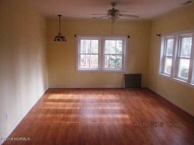 920 Bee Tree Living Room