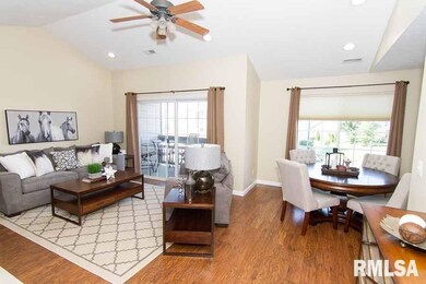 4515 N Thornhill Dr unit 205C, Peoria, IL 61615 - photo 2