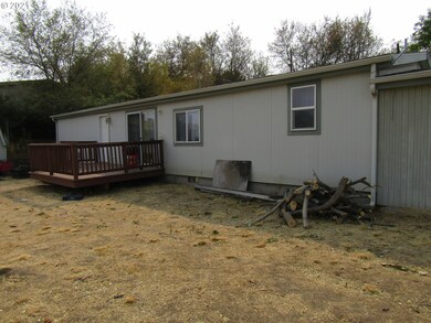 836 SW 6th St, Pendleton, OR 97801 - photo 2