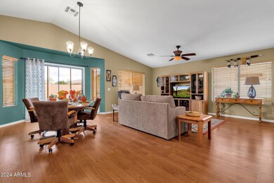 12-web-or-mls-4700-e-walnut-rd