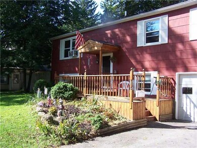 Facade/Exterior Front Front Entrance Deck