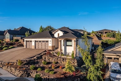 3656 Camina Dr, Medford, OR 97504 - photo 2