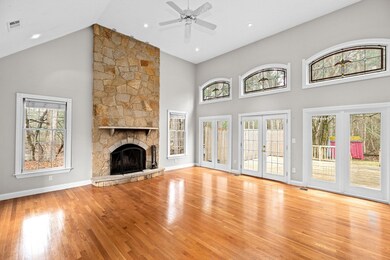 2 Plumfield Ln, Bridgewater, MA 02324 - photo 5