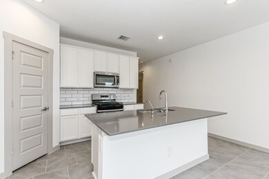 1034 Great Barracuda Ln, Alvin, TX 77511 - photo 5