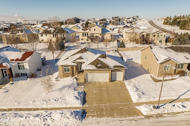 1208 Eagle Crest Loop, Bismarck, ND 58503 - photo 3