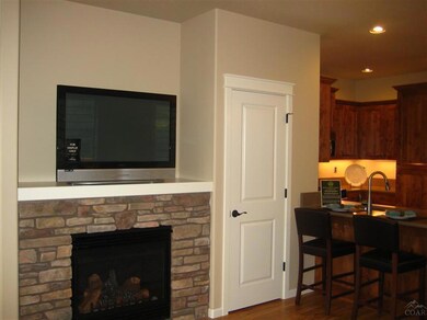 20755 NE Smoke Stack Ln unit 69, Bend, OR 97701 - photo 2