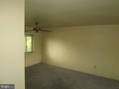 7008 Hastings Dr, Capitol Heights, MD 20743 - photo 3