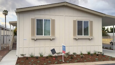 1150 N Kirby St unit 7, Hemet, CA 92545 - photo 2