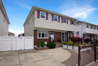 319 Chesterton Ave, Staten Island, NY 10306 - photo 2