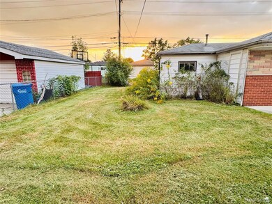 25227 Marilyn Ave, Warren, MI 48089 - photo 5