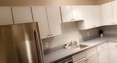 21 Margin St unit 29, Lynn, MA 01905 - photo 6