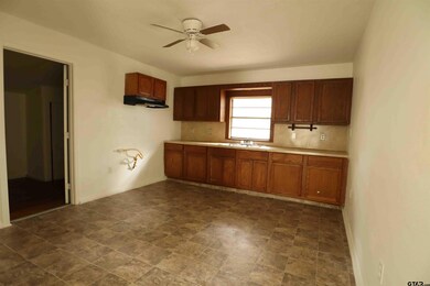 1902 Jane St, Longview, TX 75601 - photo 3