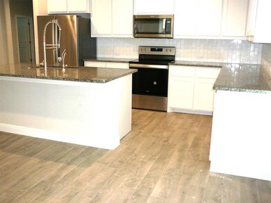 1532 Seabiscuit Dr, Granbury, TX 76049 - photo 7