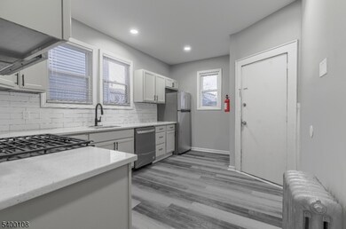 89 Sheridan St, Irvington, NJ 07111 - photo 3