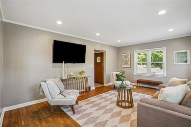 720 Valhigh Rd, West Des Moines, IA 50265 - photo 6