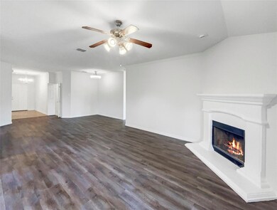 2217 Kaitlyn Dr, Weatherford, TX 76087 - photo 3