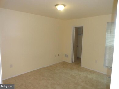 12065 Crimson Ln, Silver Spring, MD 20904 - photo 3